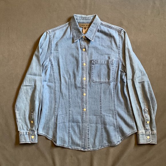 Jones Jeans Wormens Light Wash Blue Denim Button Up Shirt Size 8 - Picture 1 of 6